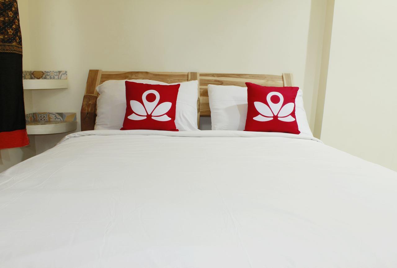 Zen Rooms Cassa Dua Pasteur Бандунг Экстерьер фото