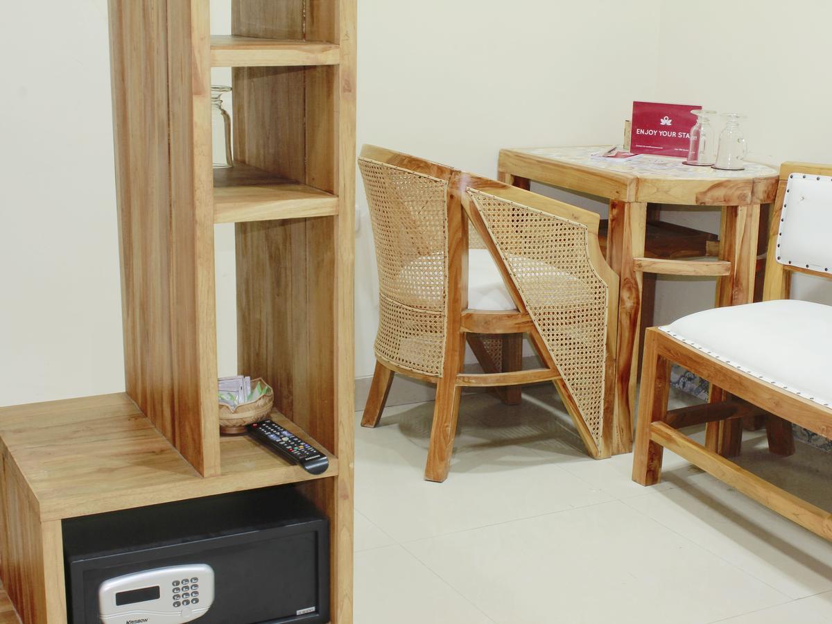 Zen Rooms Cassa Dua Pasteur Бандунг Экстерьер фото